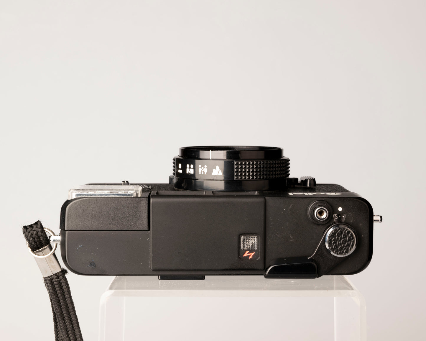 Rolleimat F 35mm zone focus camera w/ box, case, and manual