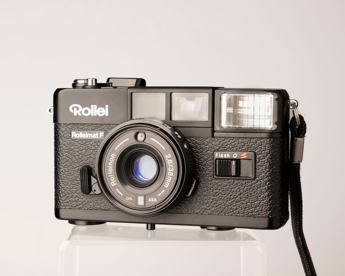 Rolleimat F 35mm zone focus camera w/ box, case, and manual