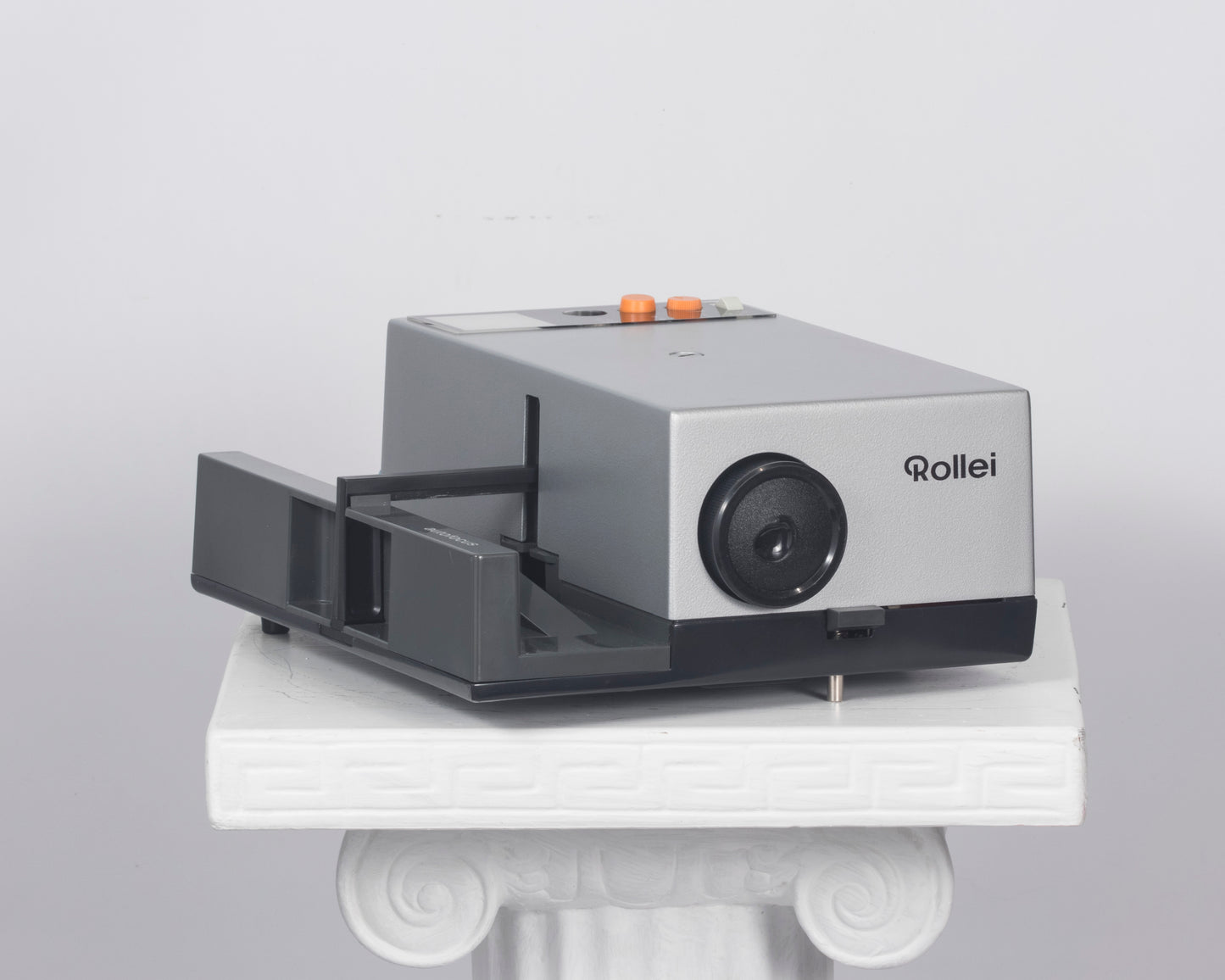 Rollei P350AF 35mm slide projector
