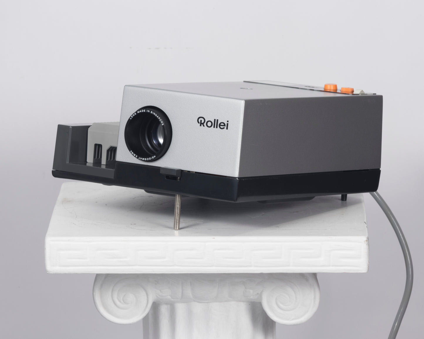 Rollei P350AF 35mm slide projector