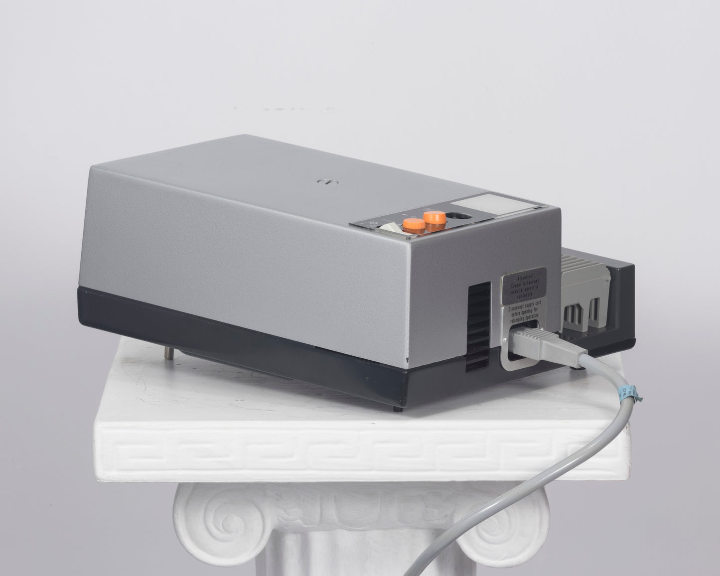Rollei P350AF 35mm slide projector