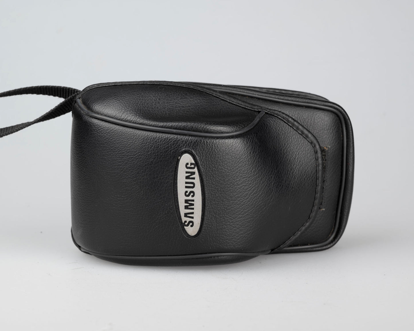 Samsung AF Zoom 1050 35mm camera w/ case (serial 99566292)