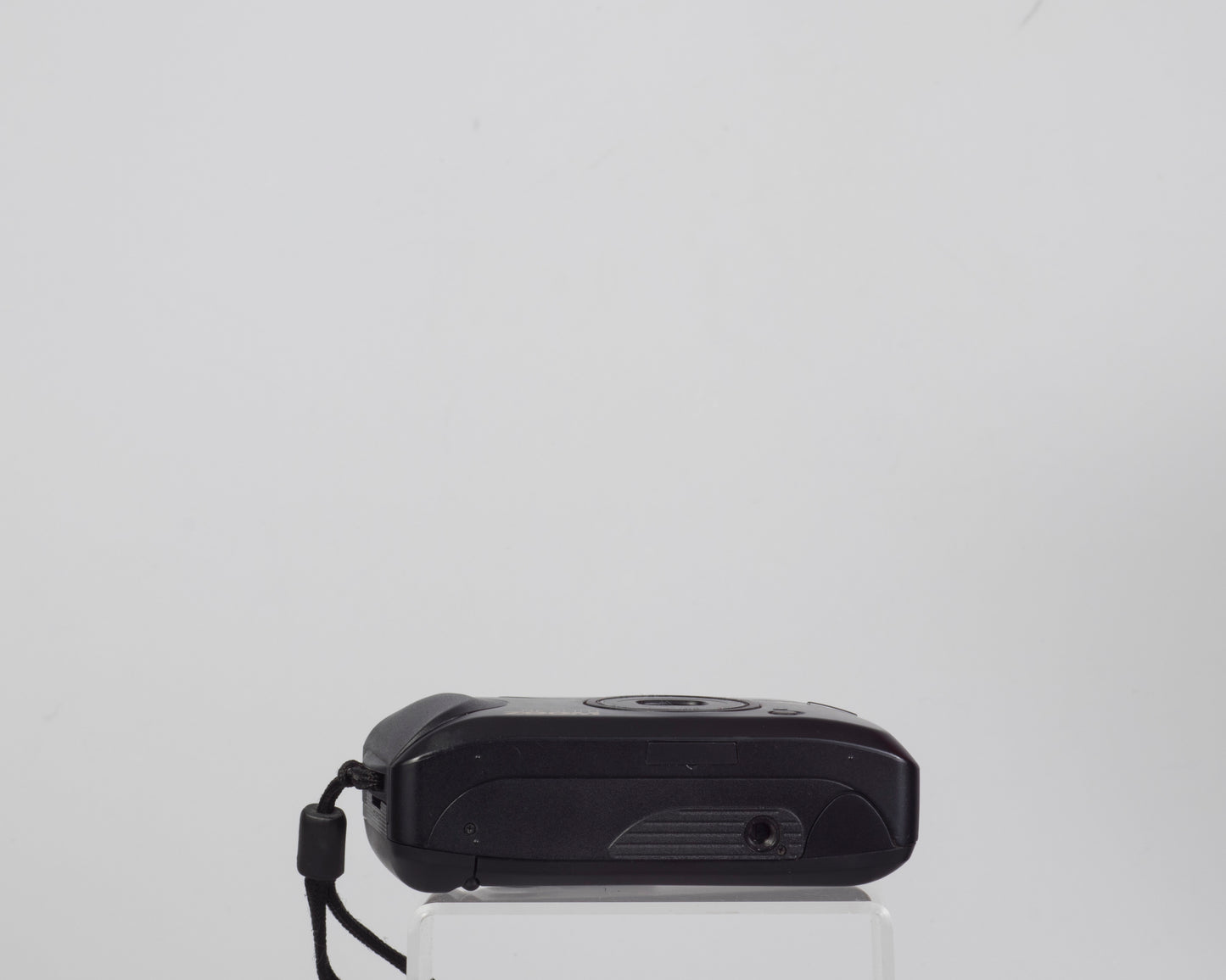 Samsung AF Slim Zoom 35mm film camera w/ case (flash not working)