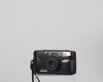 Samsung AF Slim Zoom 35mm film camera w/ case (flash not working)