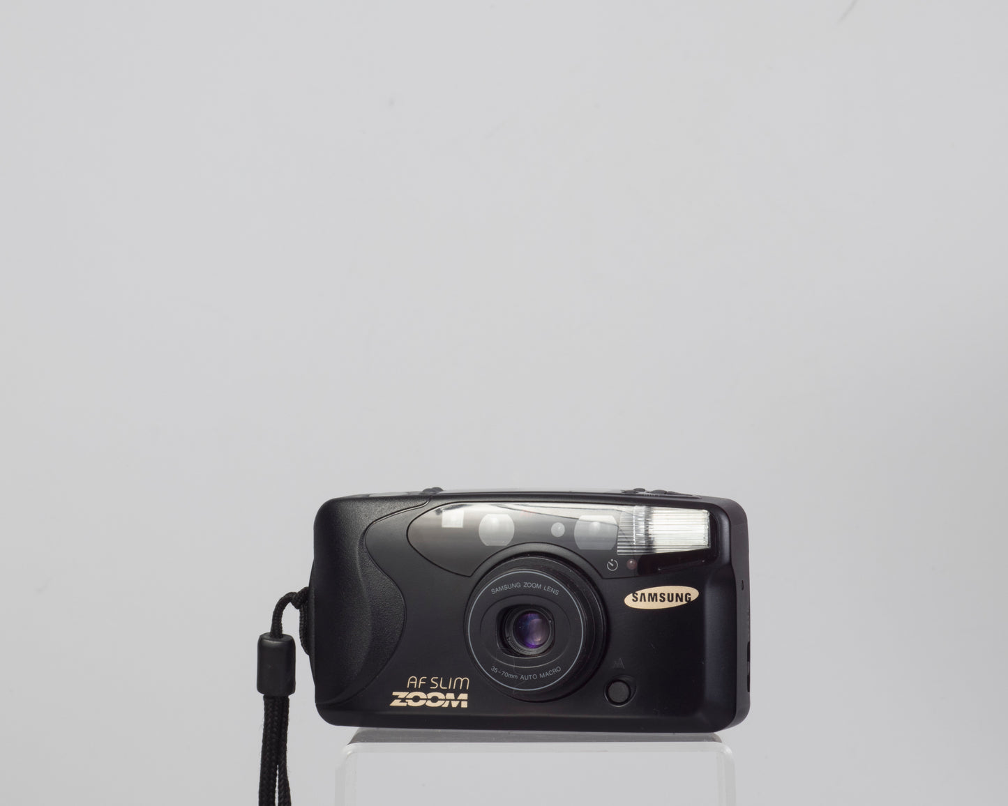 Samsung AF Slim Zoom 35mm film camera w/ case (flash not working)