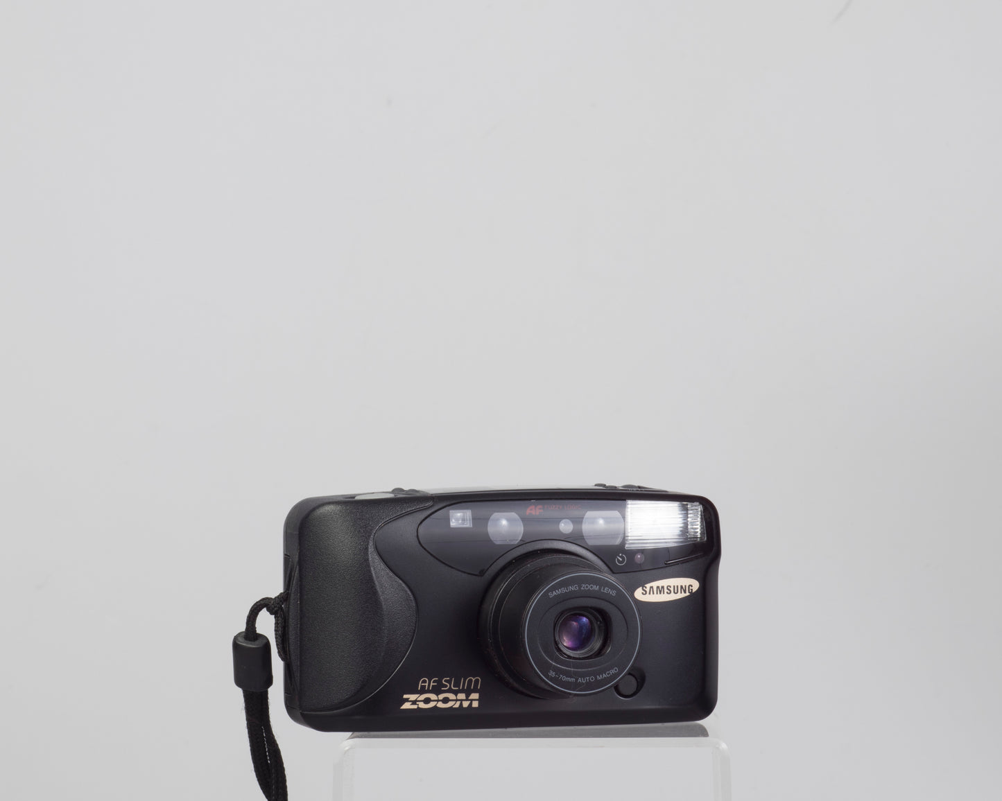 Samsung AF Slim Zoom 35mm film camera w/ case (flash not working)