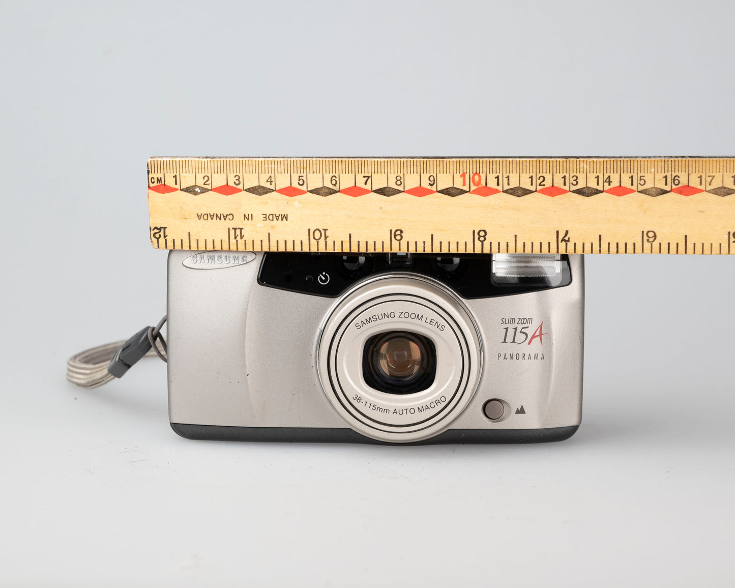 Samsung Slim Zoom 115A 35mm camera