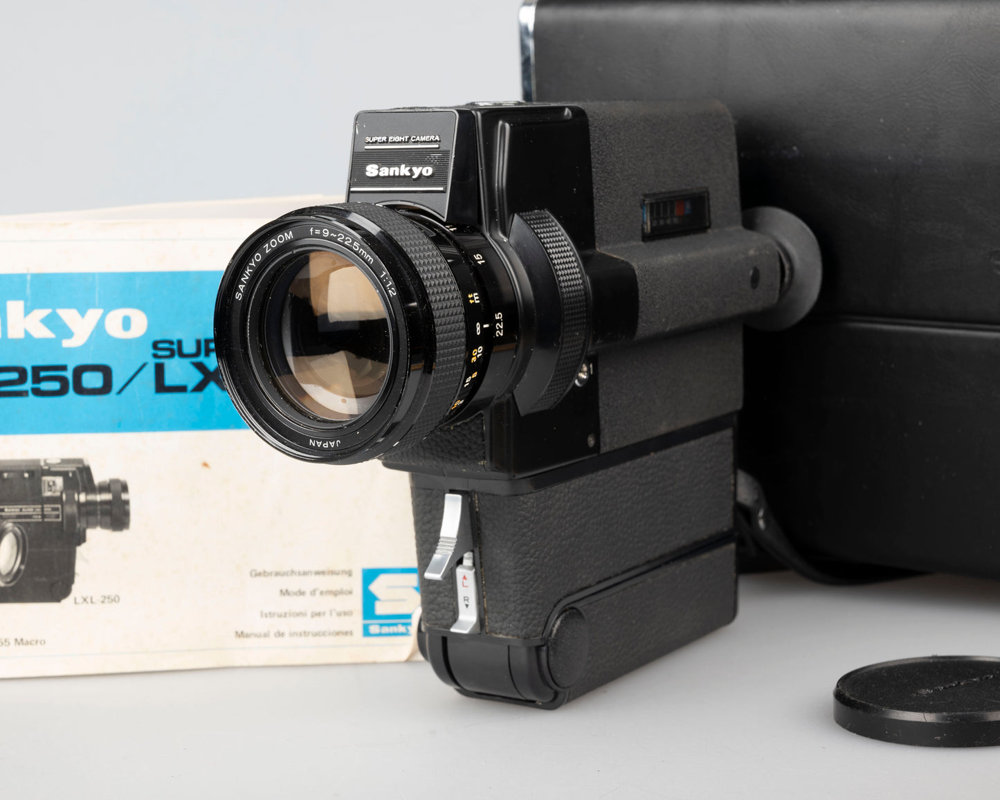 Sankyo Super LXL 250 Super 8 camera w/ case + manual (serial 208792)