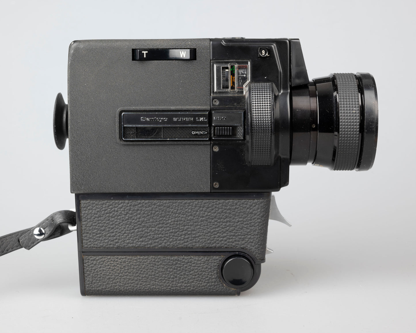 Sankyo Super LXL 250 Super 8 camera w/ case + manual (serial 208792)