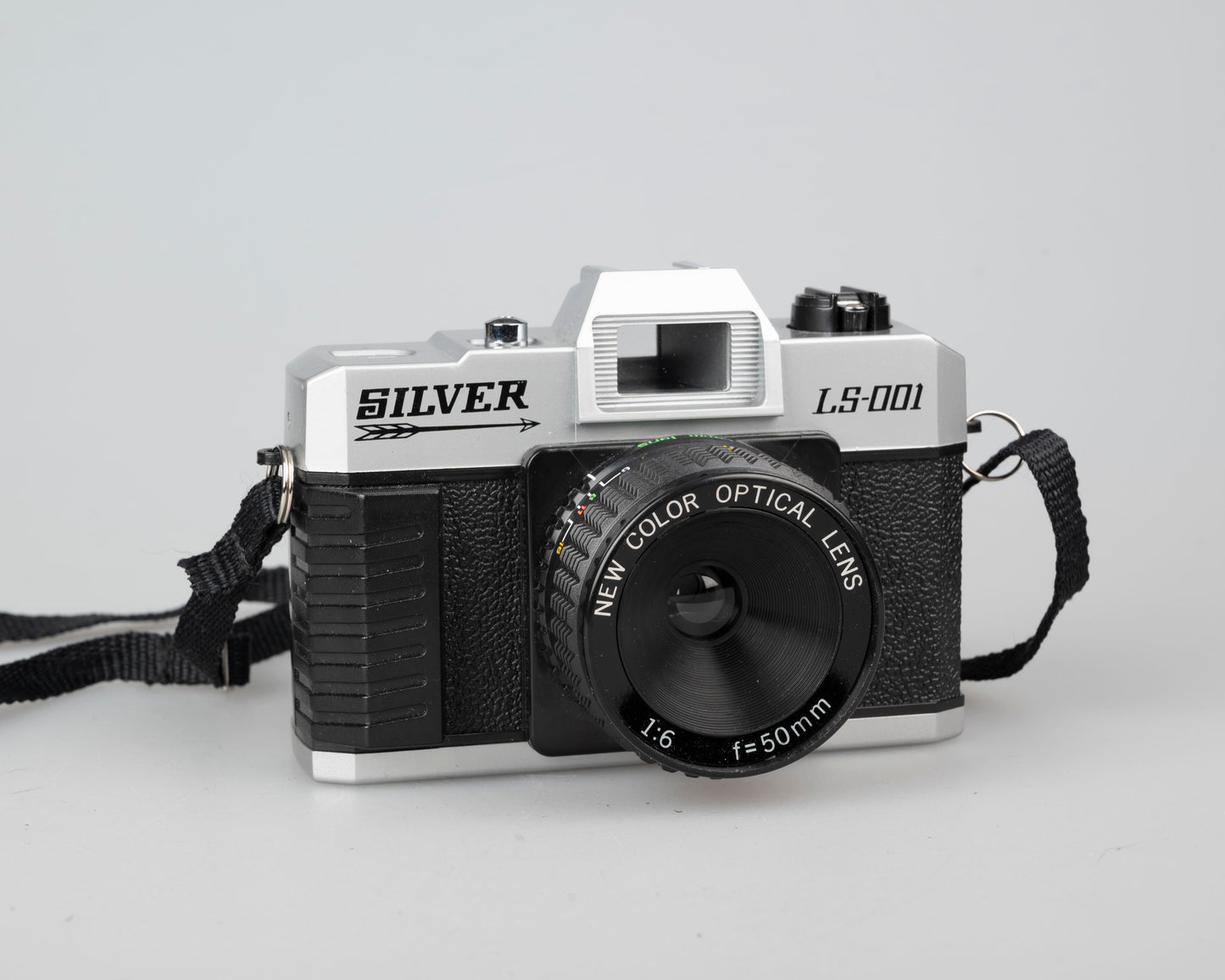 Appareil photo 35 mm sans mise au point avec objectif couleur argent LS-001 avec étui