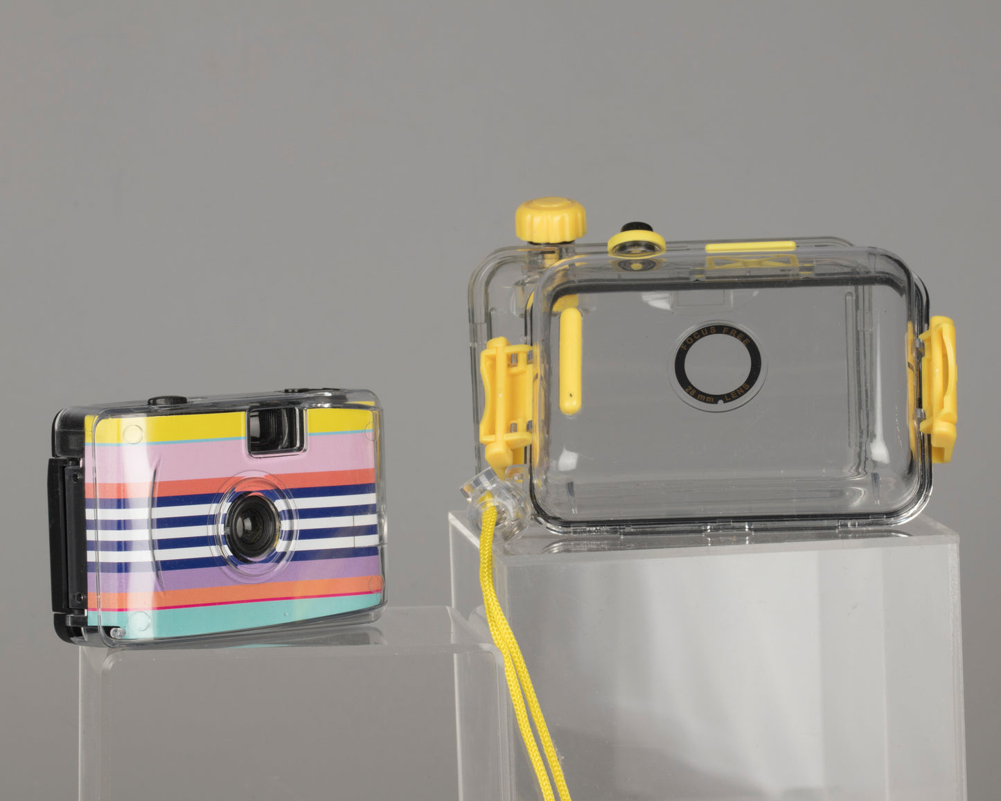 Sunnylife 35mm camera with underwater housing