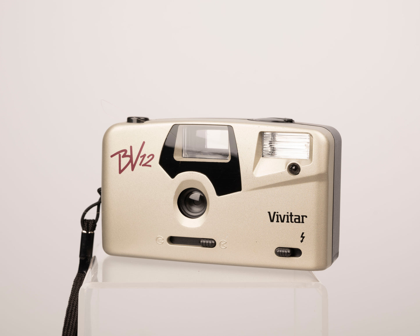 Appareil photo argentique Vivitar BV12 35 mm avec étui (série C9075)