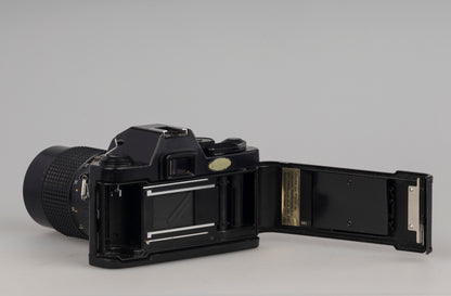 Reflex Vivitar VX-5 35 mm avec objectif Sears 135 m f2.8
