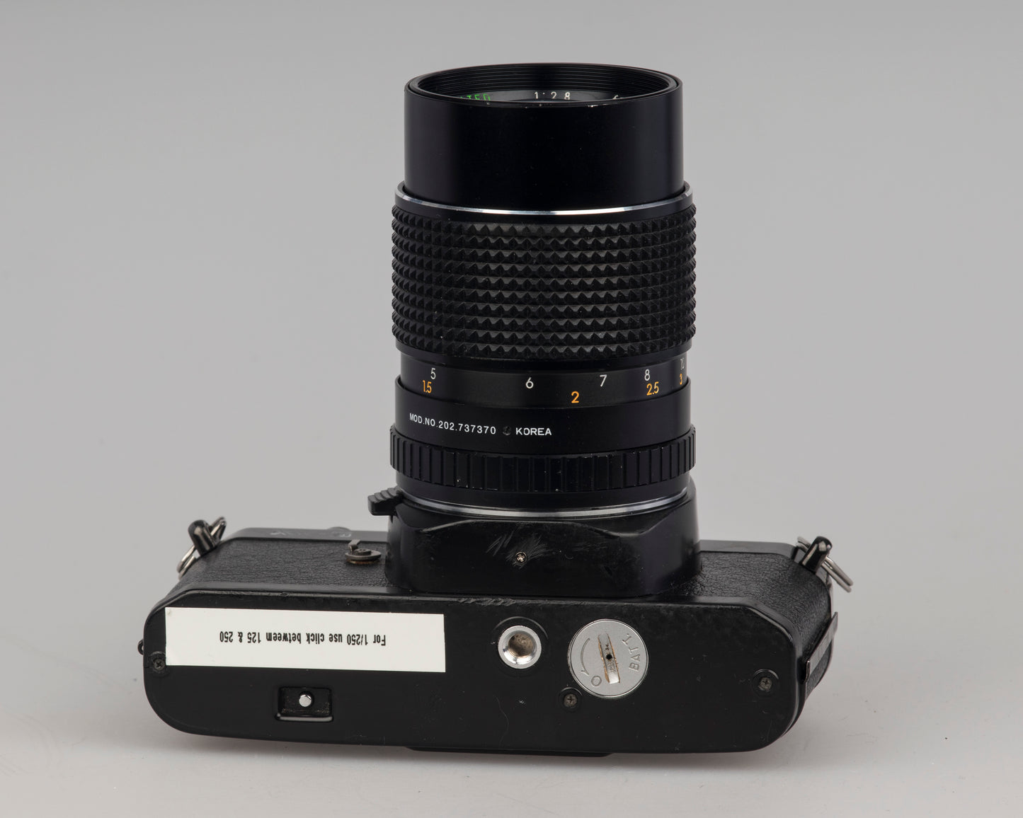 Reflex Vivitar VX-5 35 mm avec objectif Sears 135 m f2.8