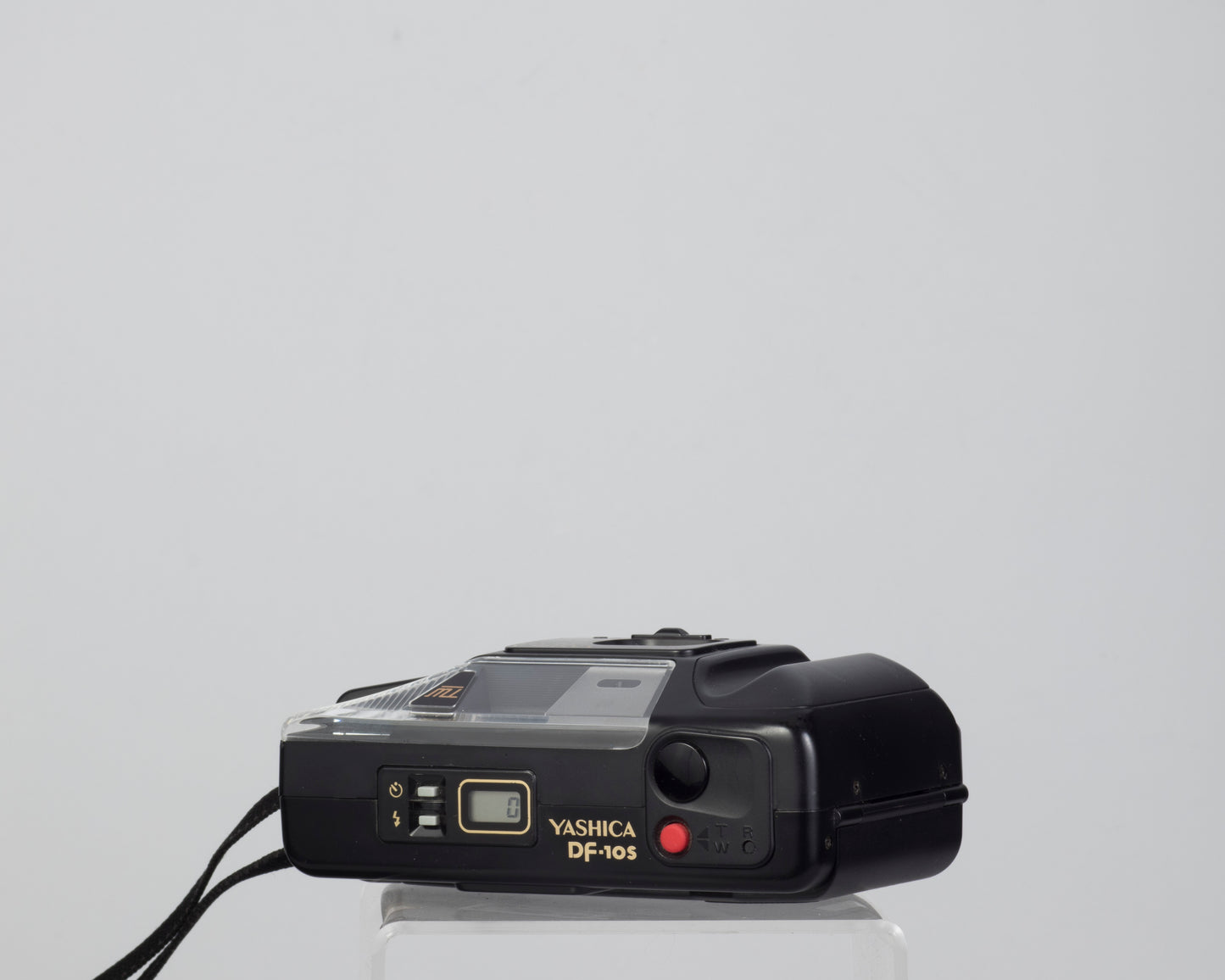 Yashica DF-10S 35mm film camera w/ case (serial 225490)