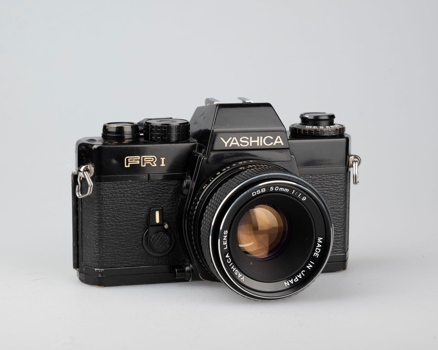 Reflex Yashica FR-I 35 mm + objectif 50 mm f1.9