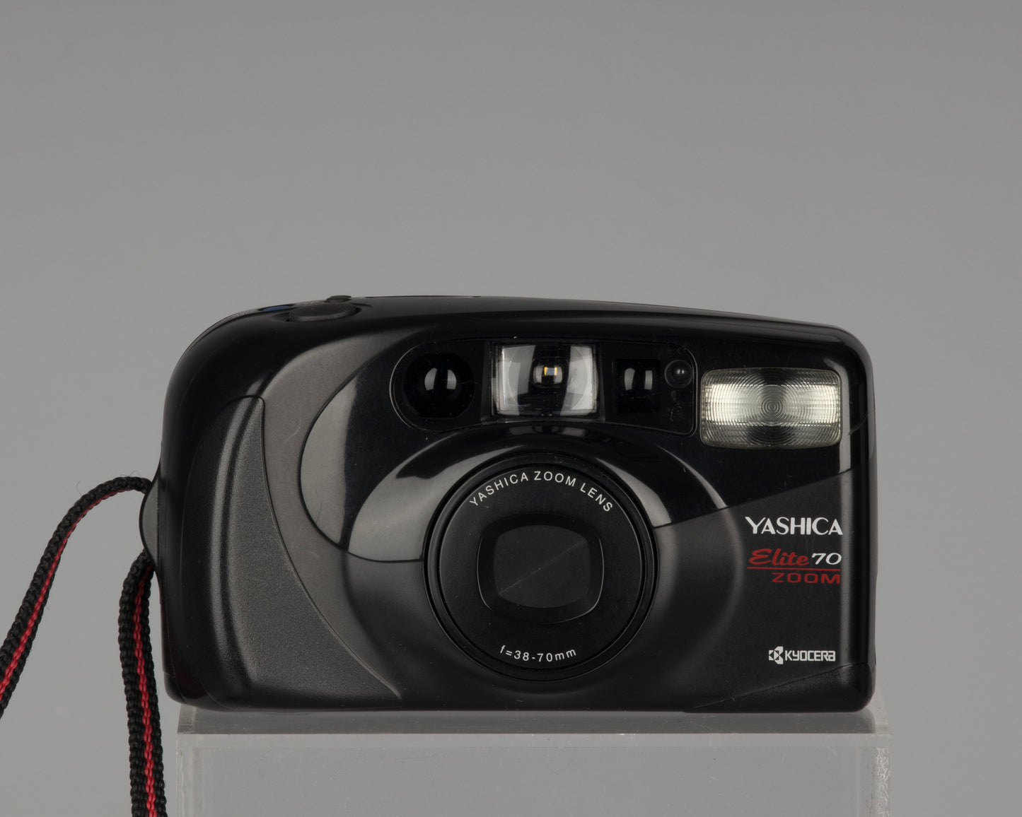 Appareil photo argentique Yashica Eite Zoom 70 35 mm 