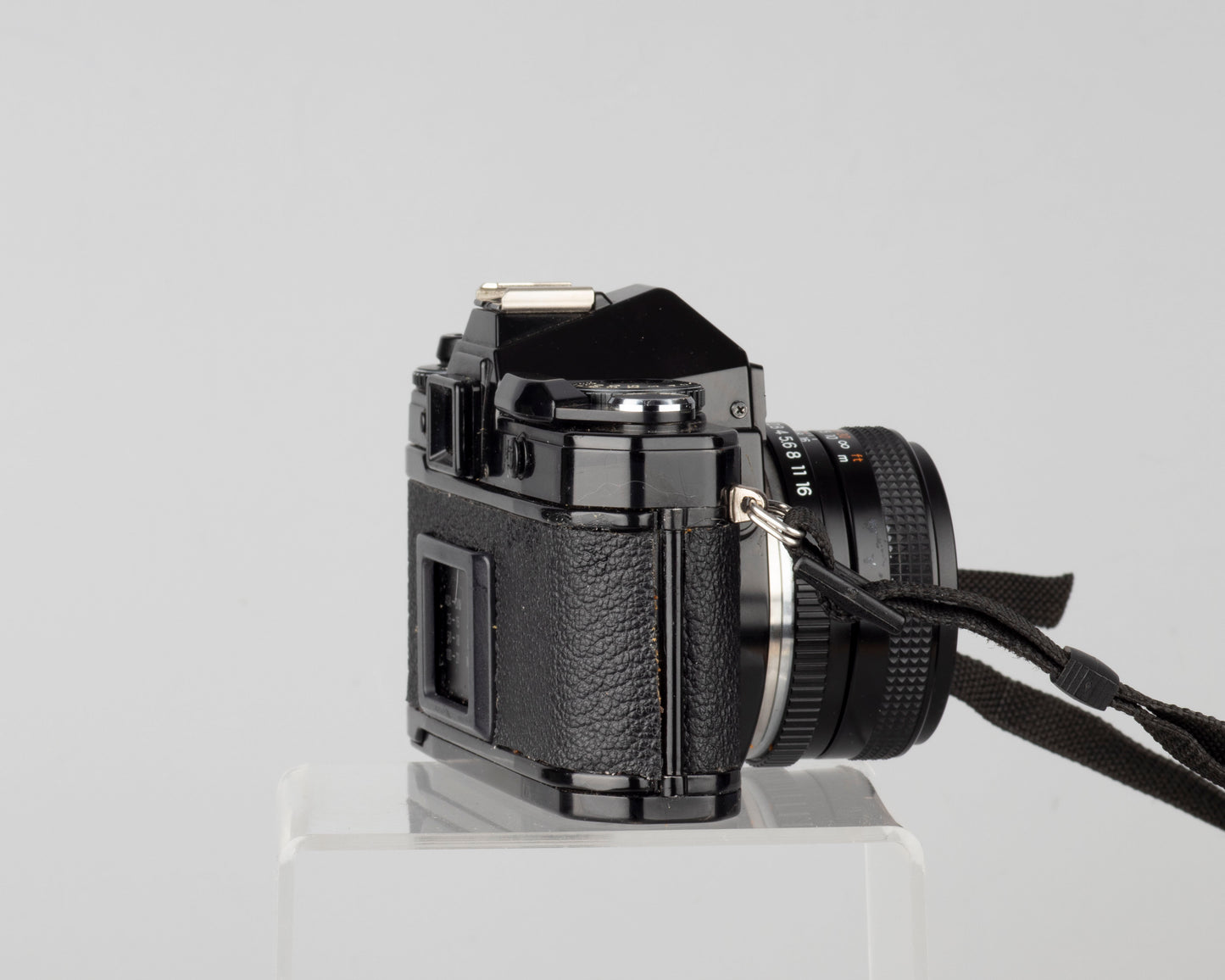 Yashica FX-D 35 mm SLR + objectif 50 mm f1.9 (série 253099)