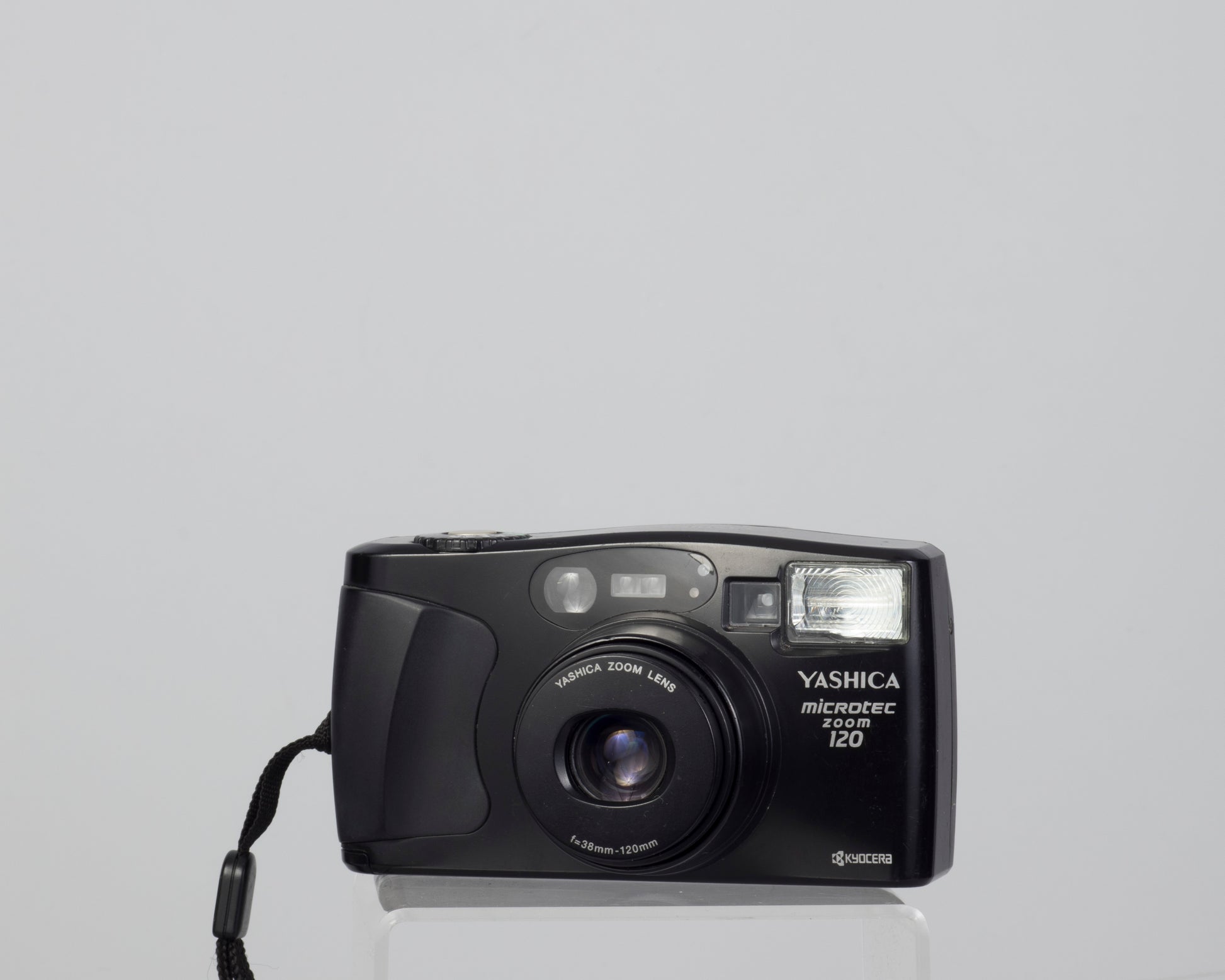 The Yashica Microtec Zoom 120 (aka Kyocera Lynx 120 or Yashica MicroElite Zoom 120) is a high quality35mm zoom point-and-shoot from circa 1995